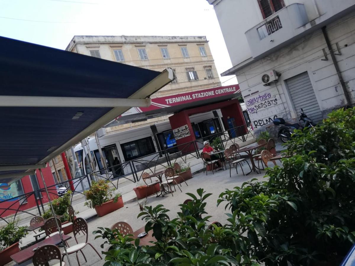 Il Posto Giusto Station Rooms Palermo Bagian luar foto