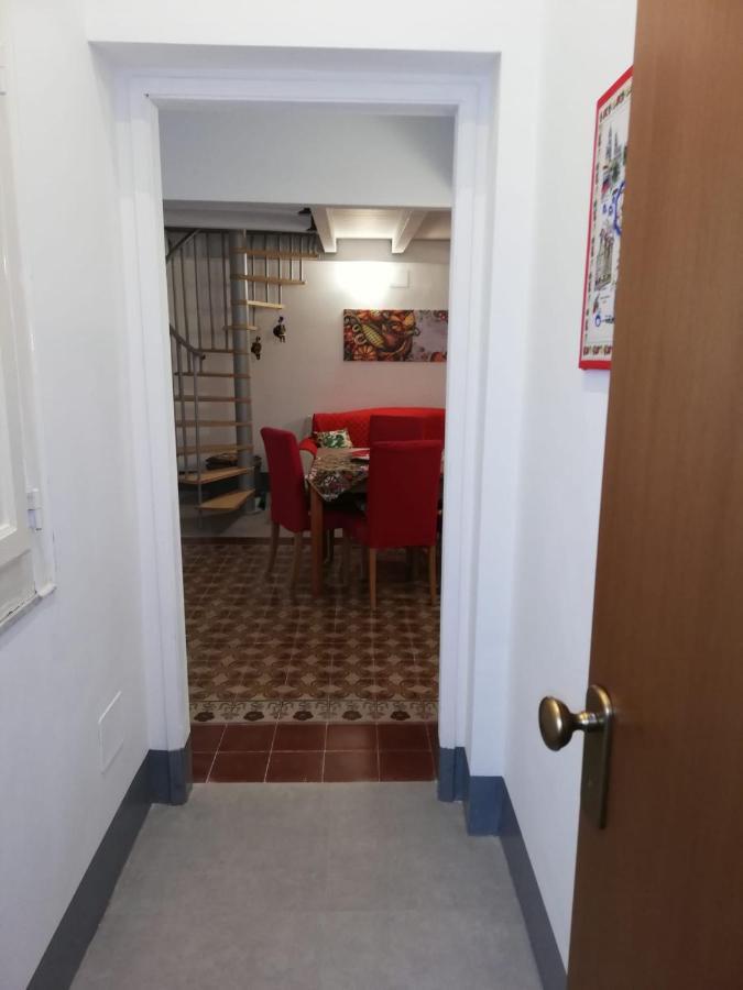 Il Posto Giusto Station Rooms Palermo Bagian luar foto