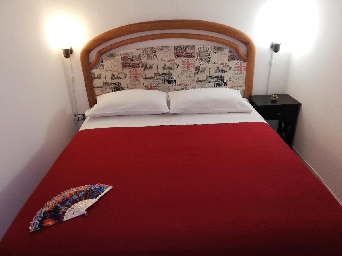Il Posto Giusto Station Rooms Palermo Bagian luar foto