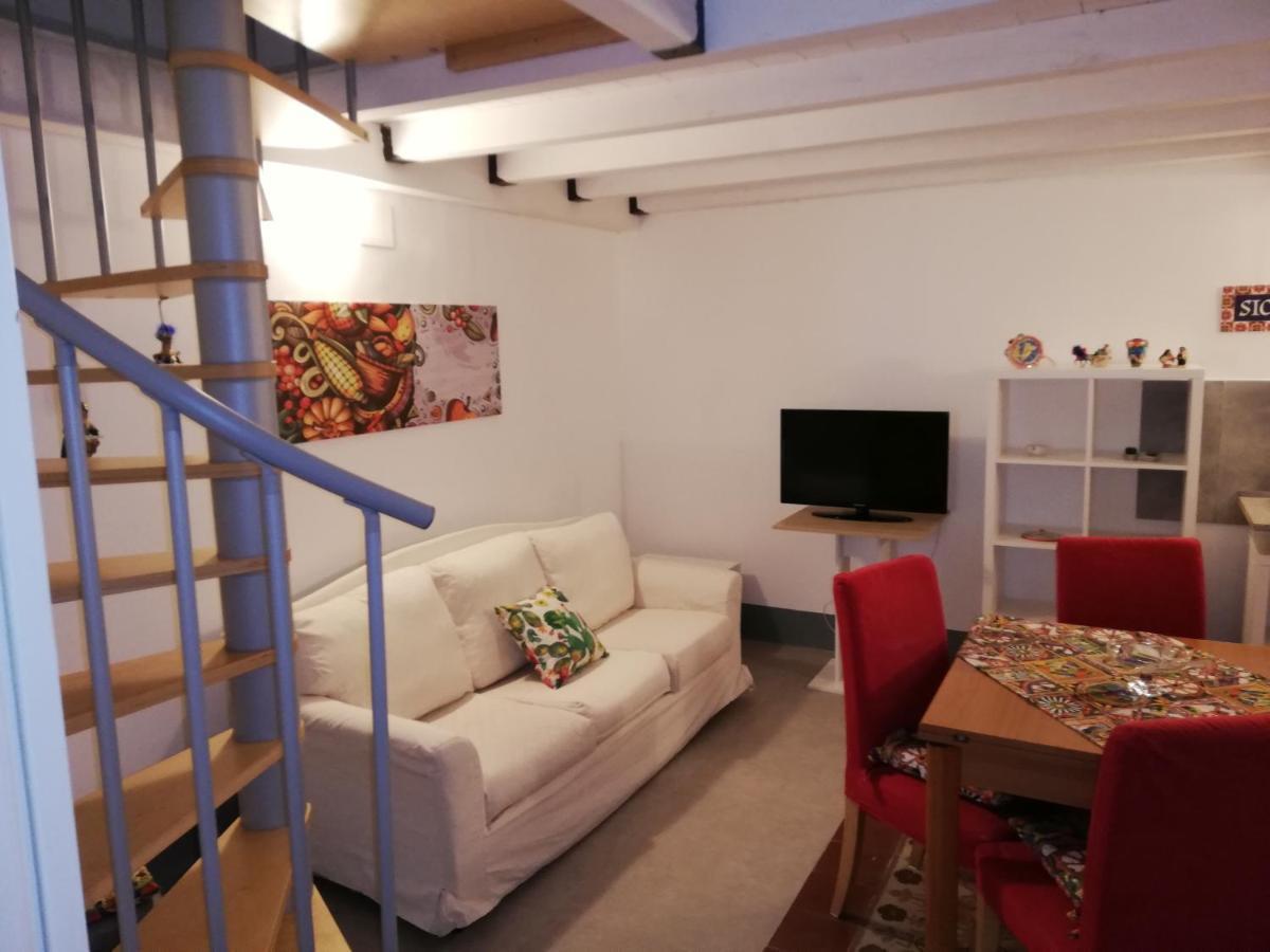 Il Posto Giusto Station Rooms Palermo Bagian luar foto